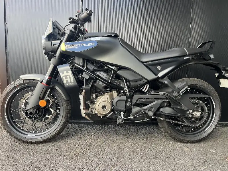 SVARTPILEN 125 ABS