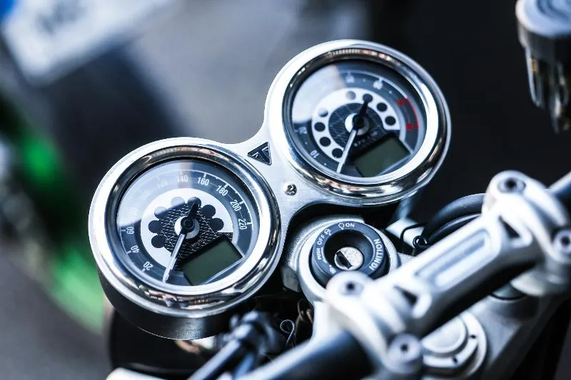 SPEED TWIN 1200