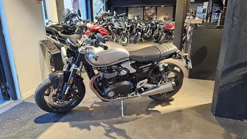 SPEED TWIN 1200