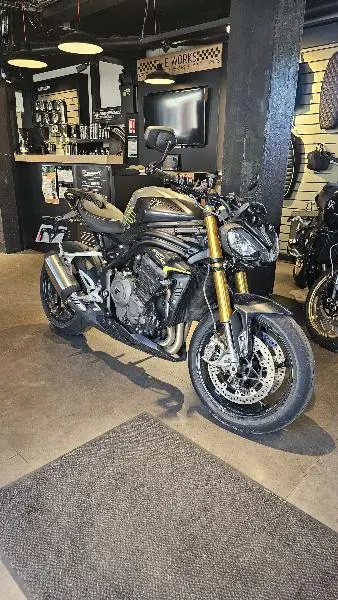 SPEED TRIPLE 1200 RS