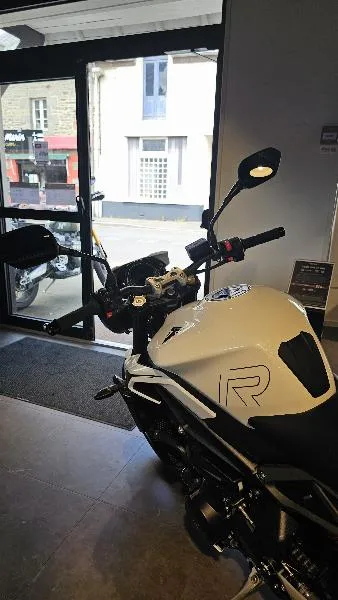 STREET TRIPLE 765 R