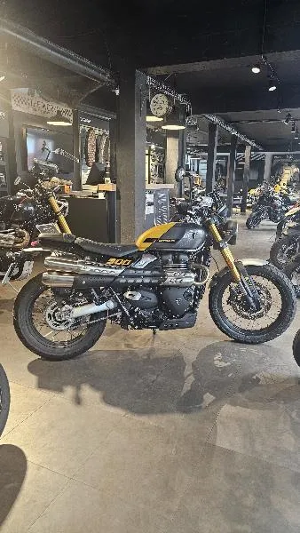 SCRAMBLER 900