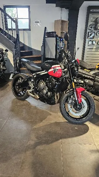 TRIDENT 660