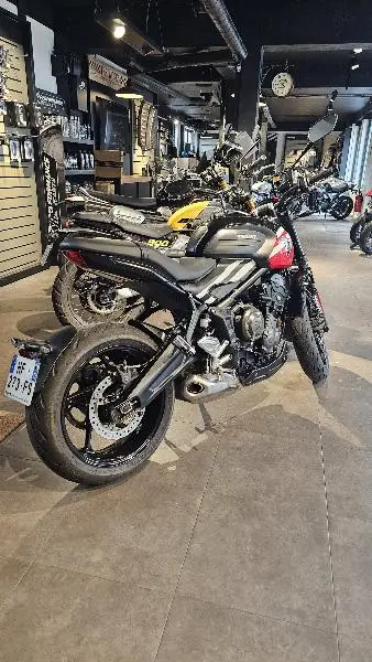 TRIDENT 660
