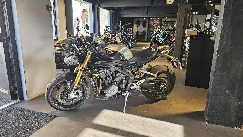 SPEED TRIPLE 1200 RS