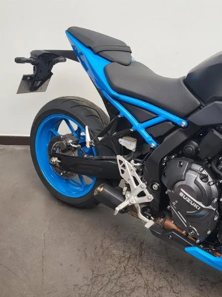GSX8S