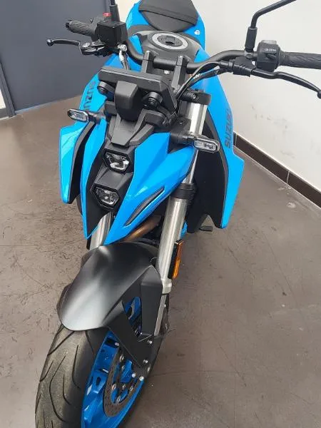 GSX8S