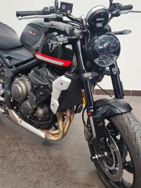 TRIDENT 660