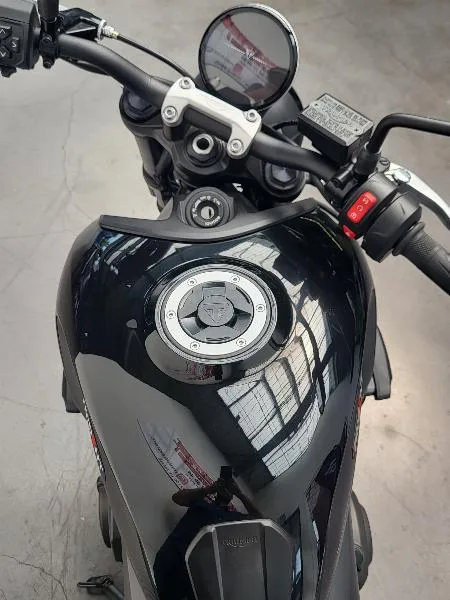 TRIDENT 660
