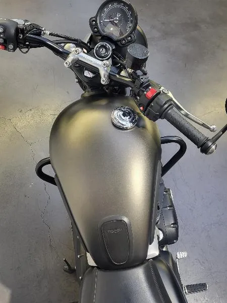 SPEED TWIN 900