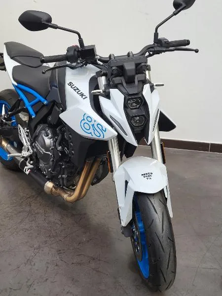 GSX8S