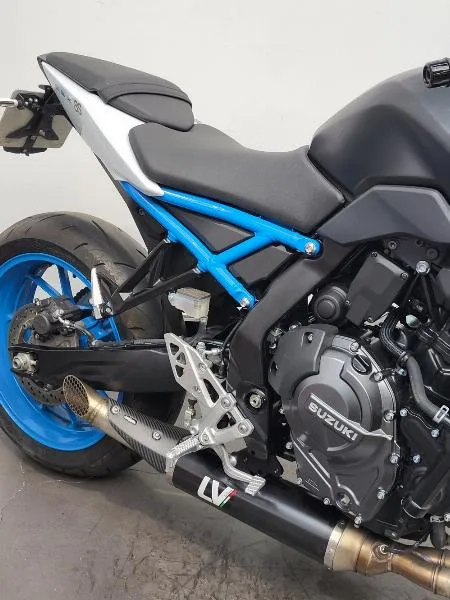 GSX8S