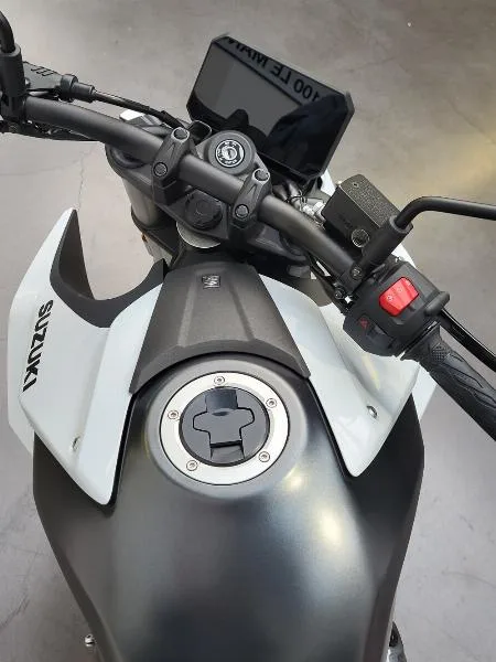 GSX8S