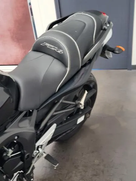 FZ6 
