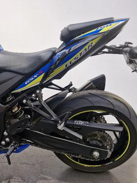 GSXS 750
