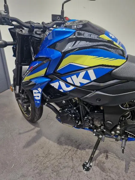 GSXS 750