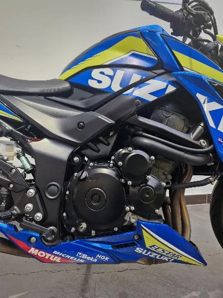 GSXS 750