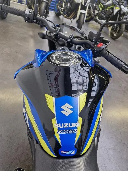 GSXS 750