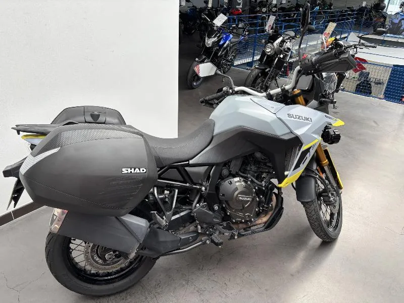 VSTROM 800 DE A2