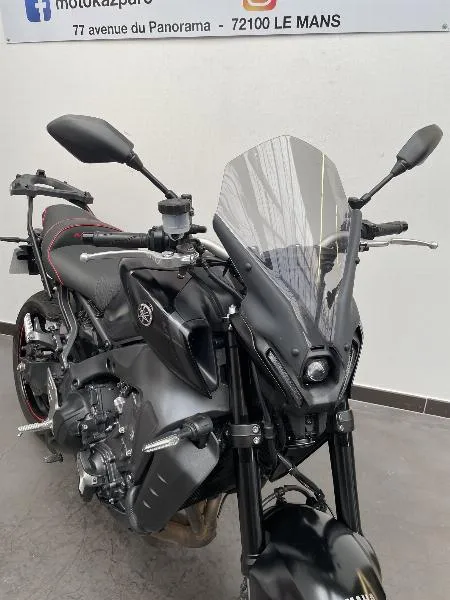 MT09