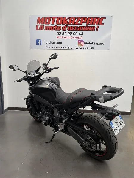MT09