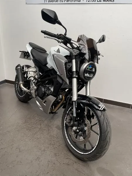 CB 125  R