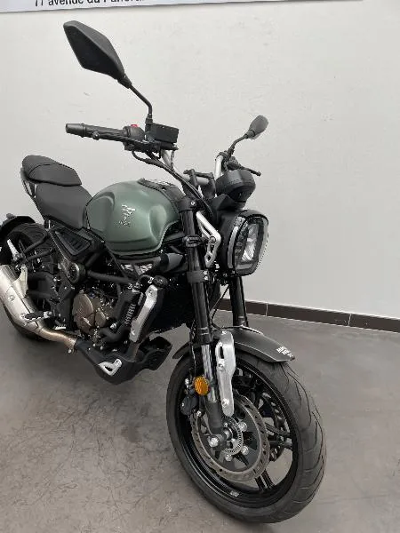 ac 300