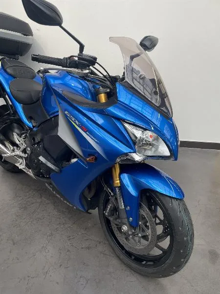 GSXS 1000 F