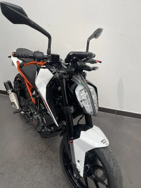 125 DUKE ABS