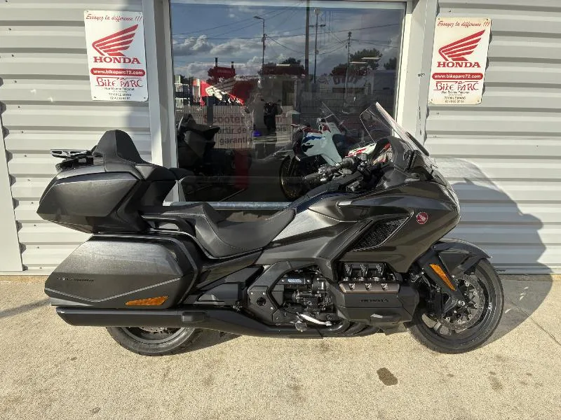 GL 1800 GOLDWING TOURING DCT