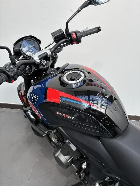 TRIDENT 660