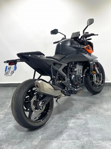 990 DUKE