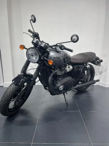 Bonneville T120 Black