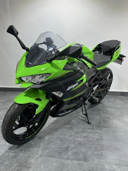 NINJA 400