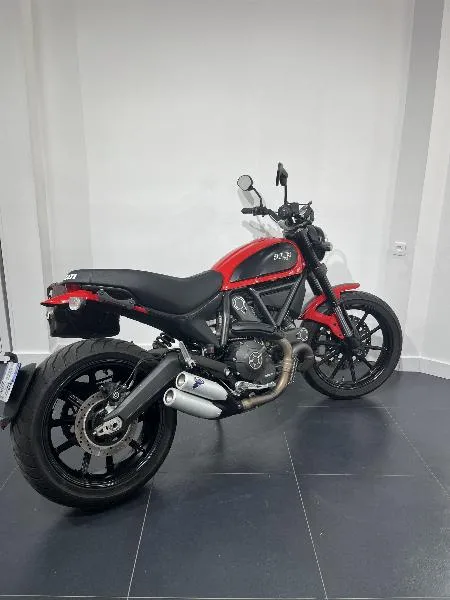 SCRAMBLER ICON