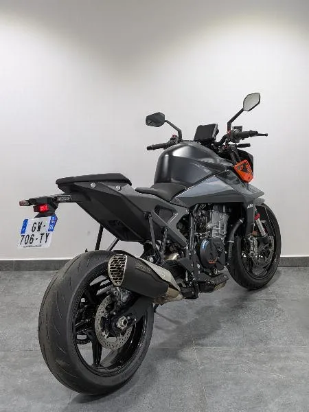 990 DUKE