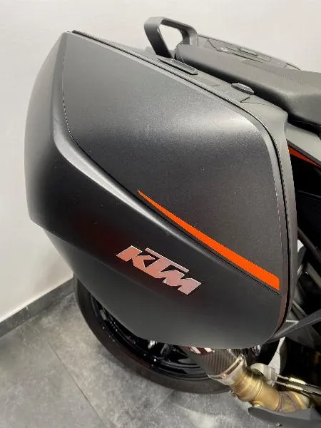 1290 SUPER DUKE GT