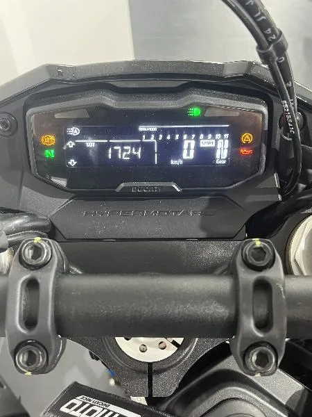 HYPERMOTARD 698 RVE
