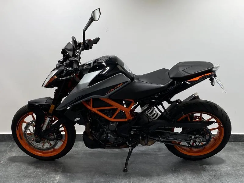 390 DUKE