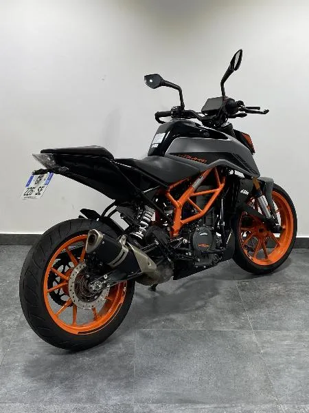 390 DUKE