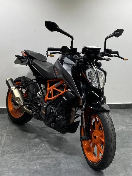 390 DUKE