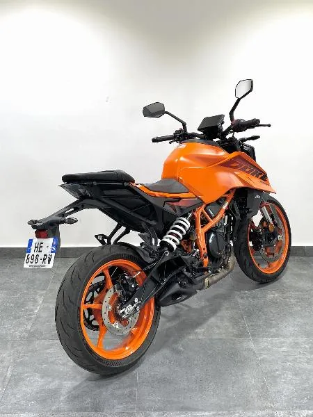 390 DUKE