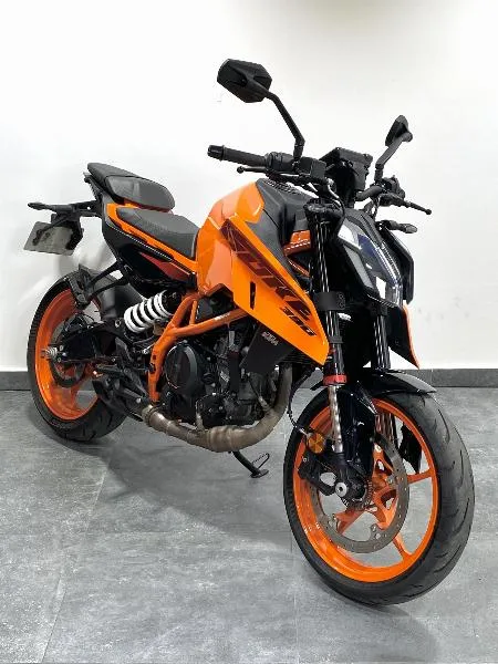 390 DUKE