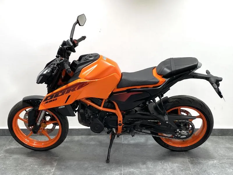 390 DUKE