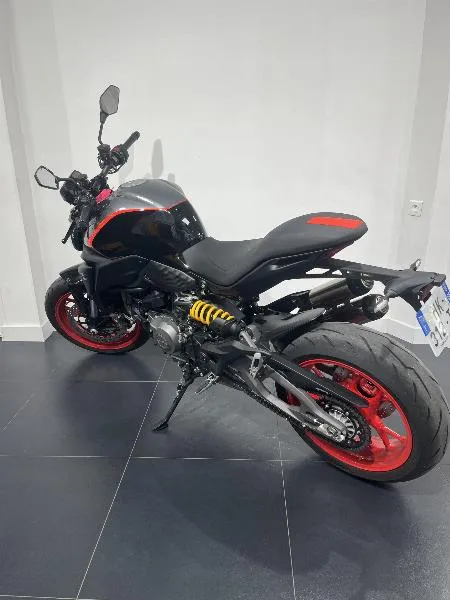 Monster sport