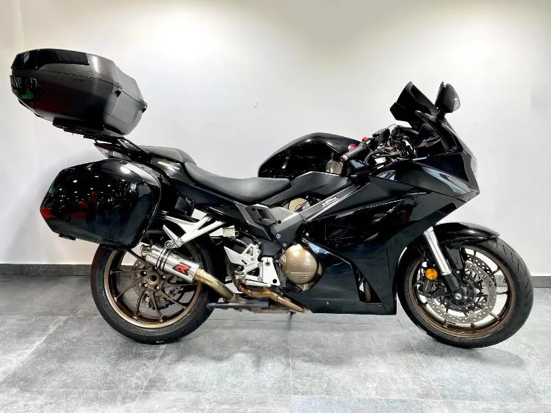 VFR 800 F