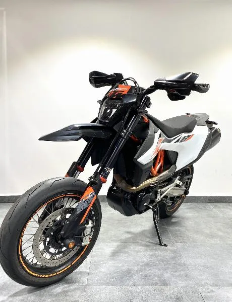 690 SMC R