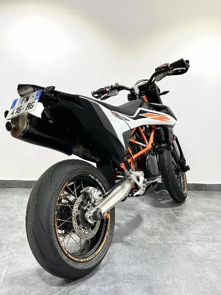 690 SMC R