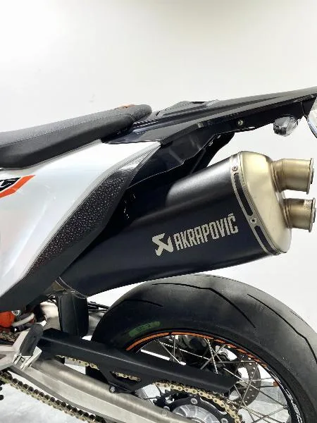 690 SMC R
