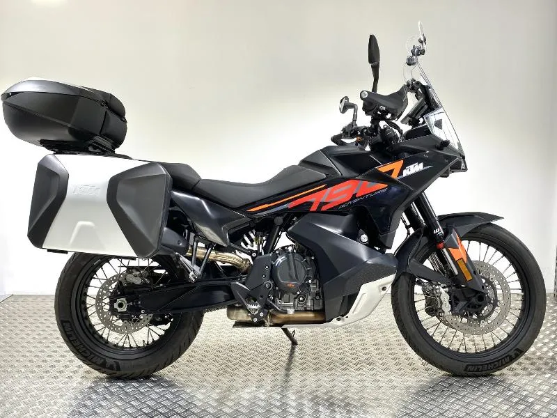 790 ADVENTURE